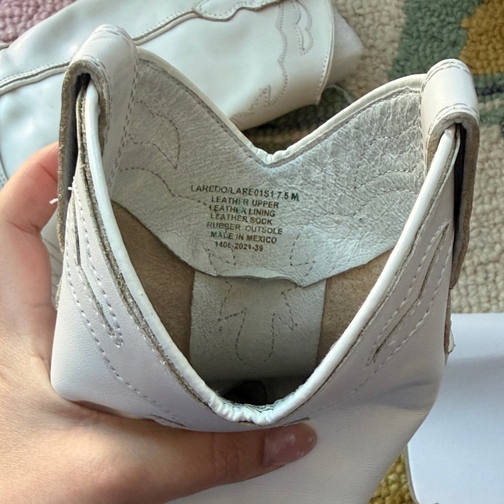 Leather White Western Cowboy Boots - Picture 7 of 7
